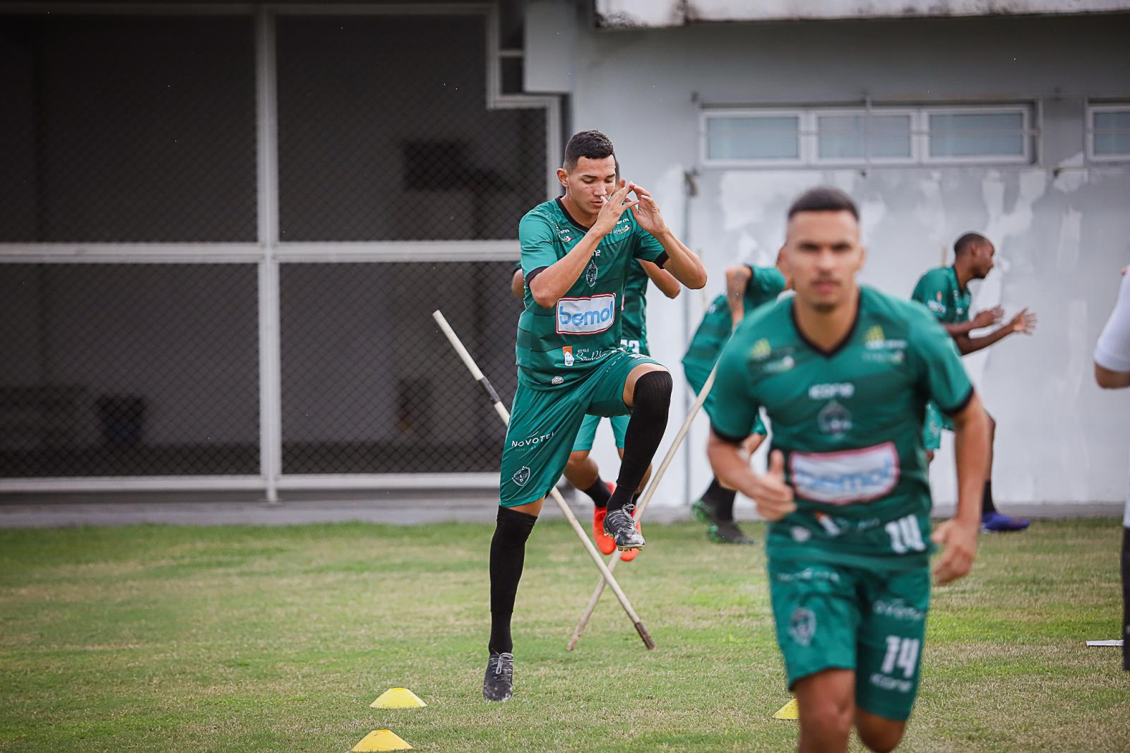 Destaque da base, Jefferson será um dos quatro zagueiros que iniciarão a temporada 2022 no Manaus FC