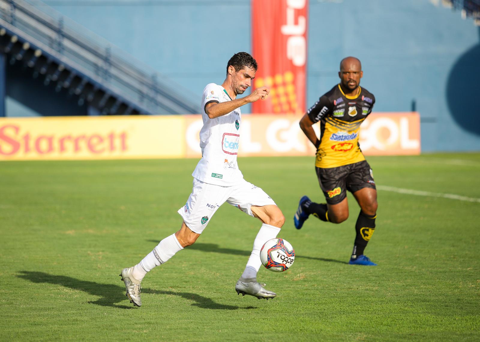 Manaus FC anuncia renovação com o volante Gilson Alves